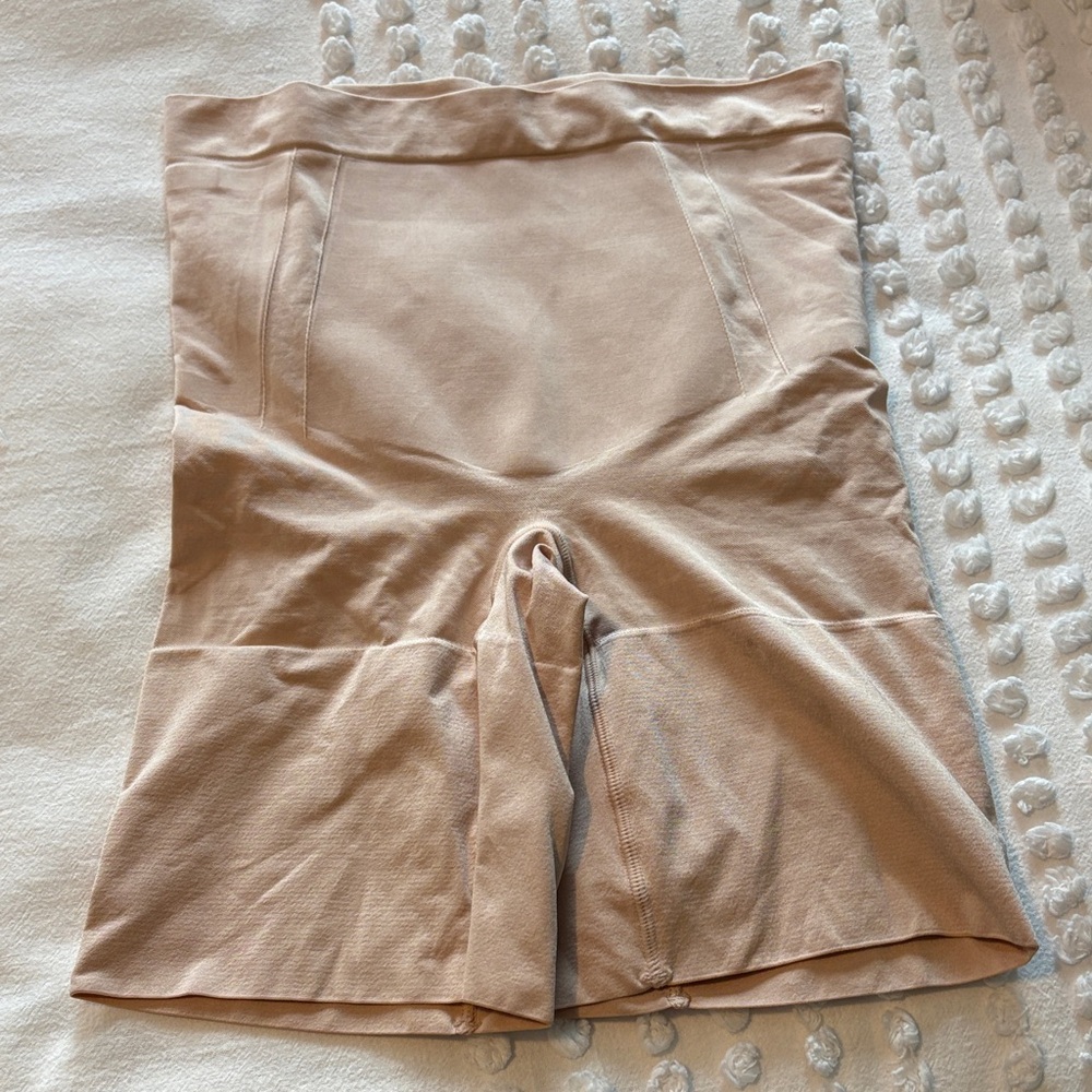 SPANX OnCore High Waisted Brief in Nude Size Medium - Picture 3 of 6